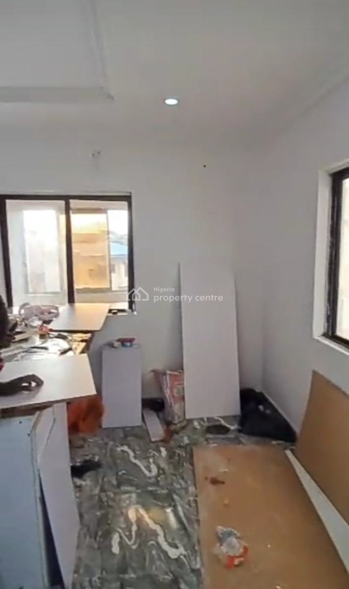 Renovated Mini-flat ( Upstairs) -- *video Available*, Off Alpha Beach Road Eti-osa, Lekki, Lagos, Mini Flat (room and Parlour) for Rent