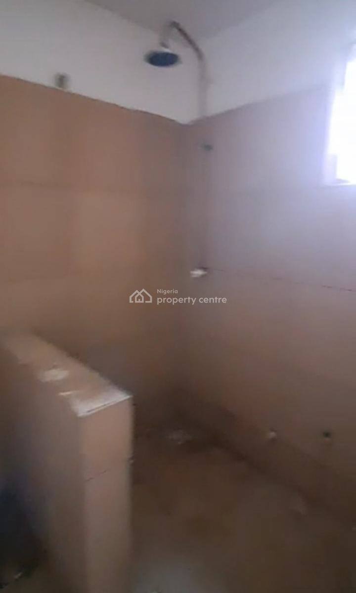 Renovated Mini-flat ( Upstairs) -- *video Available*, Off Alpha Beach Road Eti-osa, Lekki, Lagos, Mini Flat (room and Parlour) for Rent