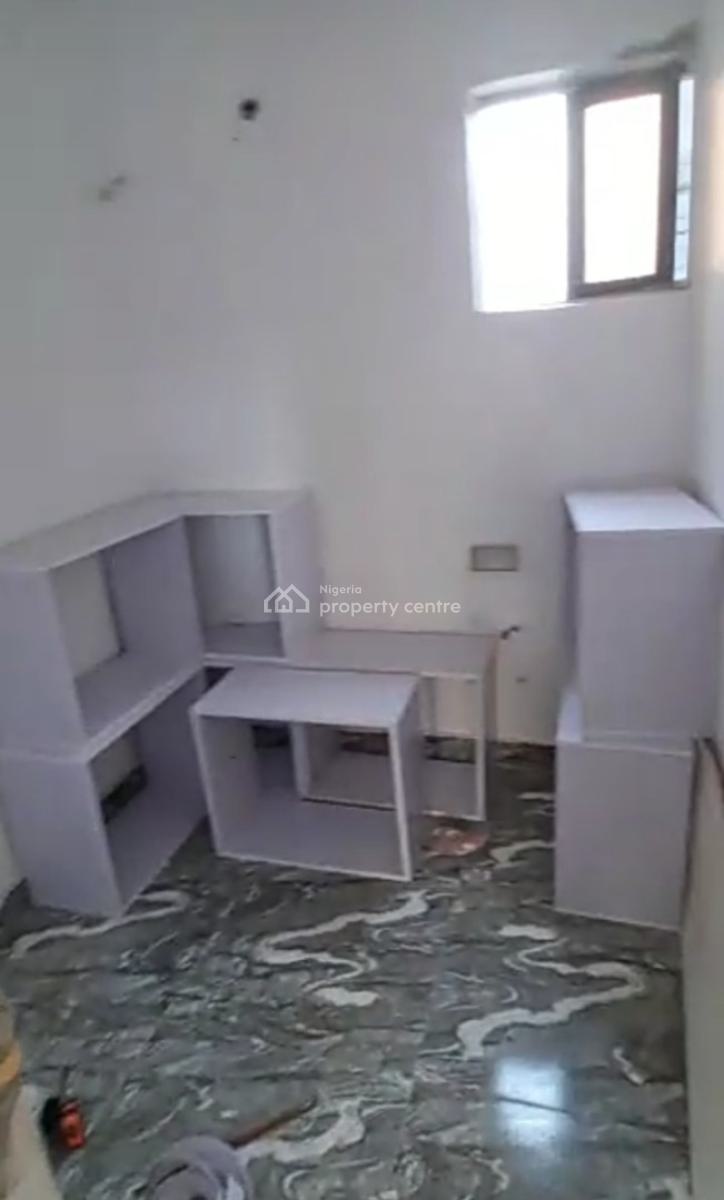 Renovated Mini-flat ( Upstairs) -- *video Available*, Off Alpha Beach Road Eti-osa, Lekki, Lagos, Mini Flat (room and Parlour) for Rent