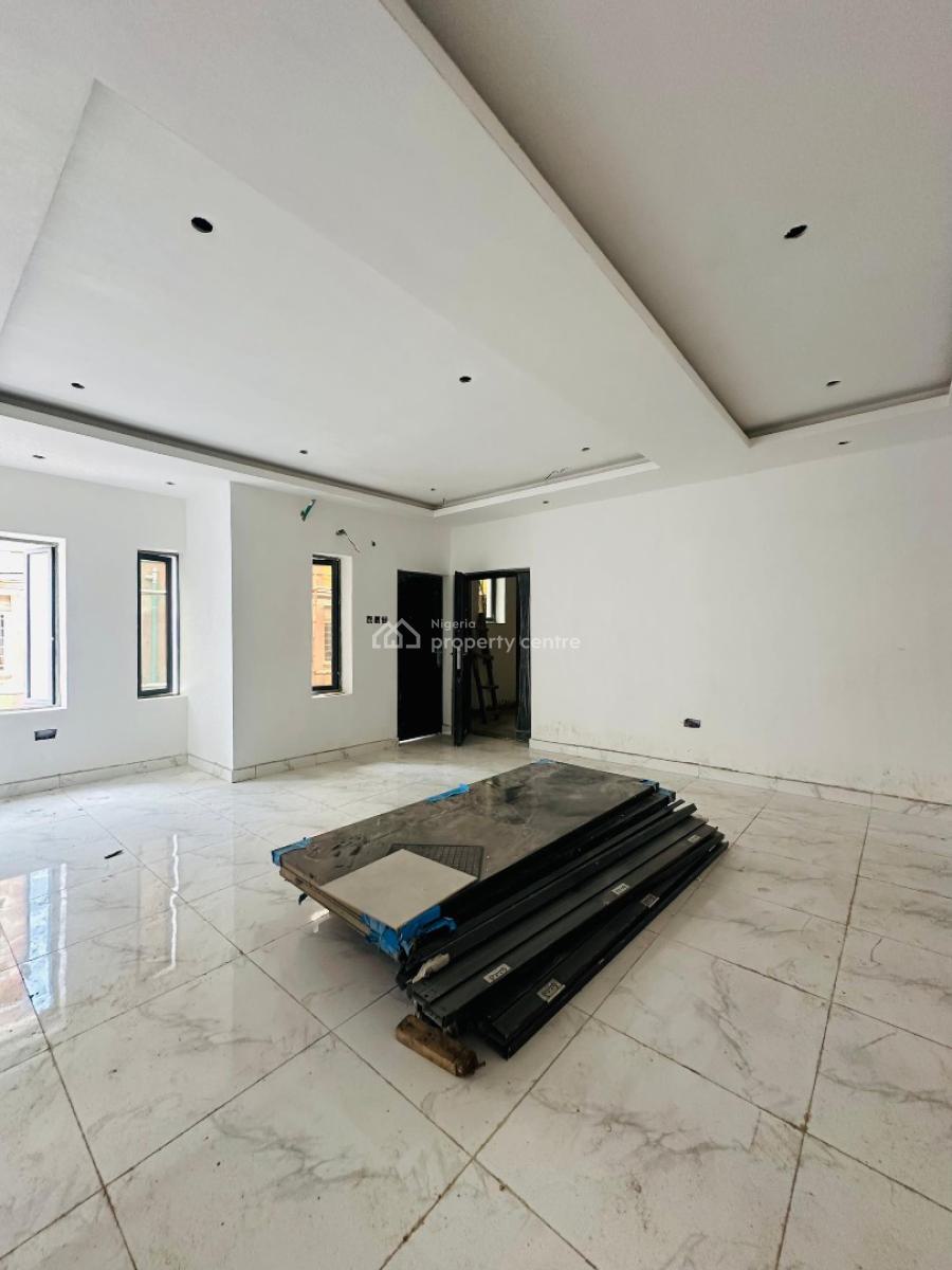 Lovely Built 3 Bedroom Apartment in a Serene Environment, Gbagada, Lagos, Flat / Apartment for Sale