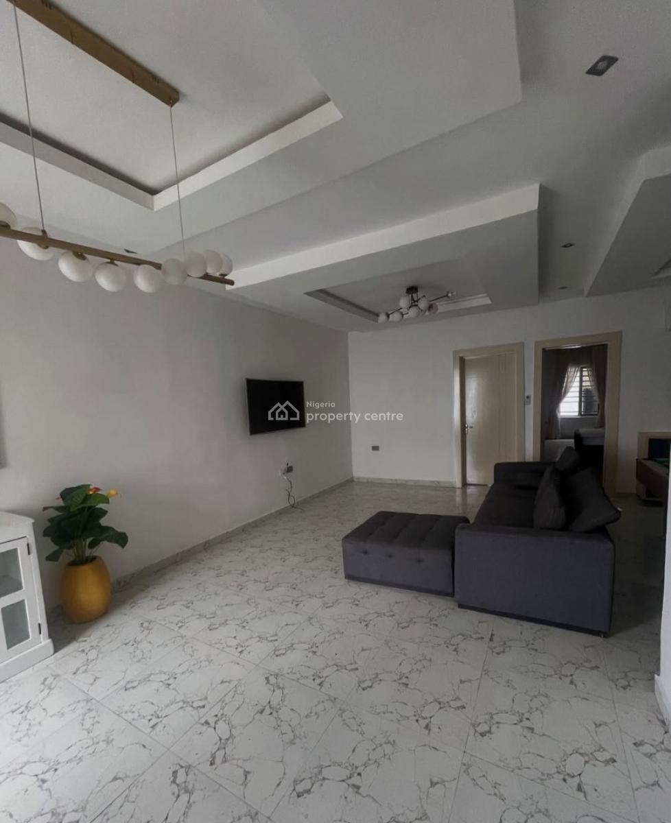 Serviced with 24/7 Power Supply 2 Bedtoom En-suite Flat with Fitted Ki, Ikate, Lekki, Lagos, Flat / Apartment for Rent