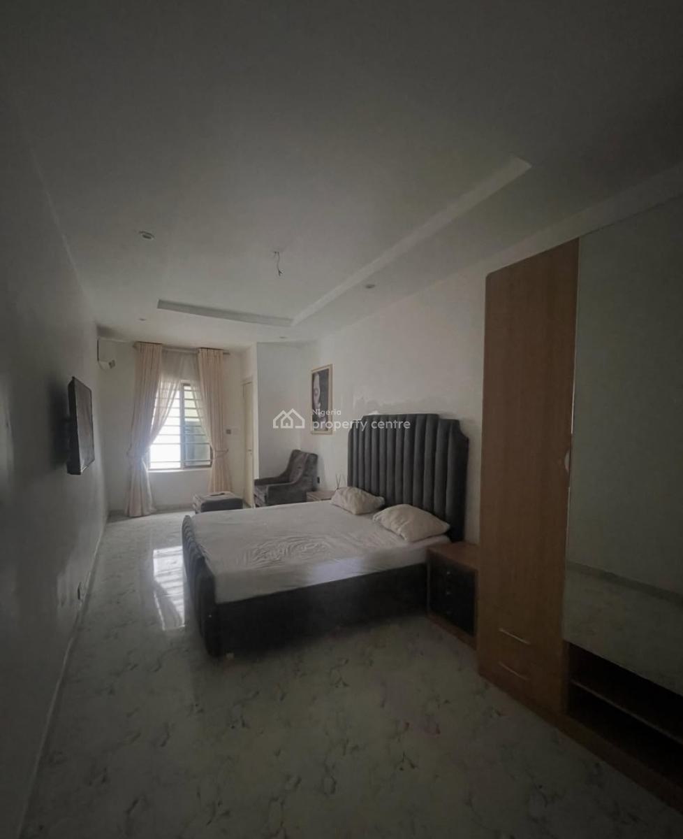 Serviced with 24/7 Power Supply 2 Bedtoom En-suite Flat with Fitted Ki, Ikate, Lekki, Lagos, Flat / Apartment for Rent
