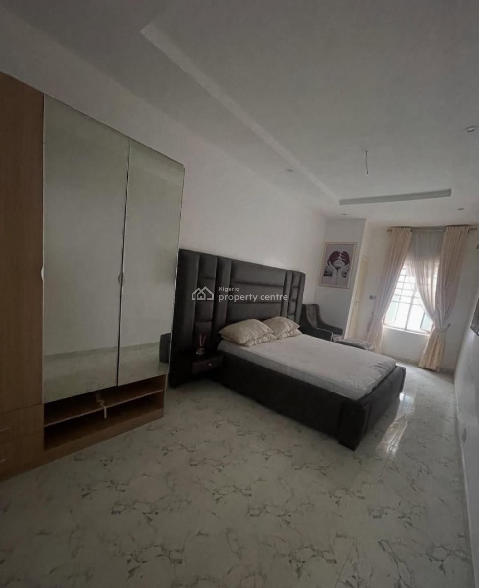 Serviced with 24/7 Power Supply 2 Bedtoom En-suite Flat with Fitted Ki, Ikate, Lekki, Lagos, Flat / Apartment for Rent