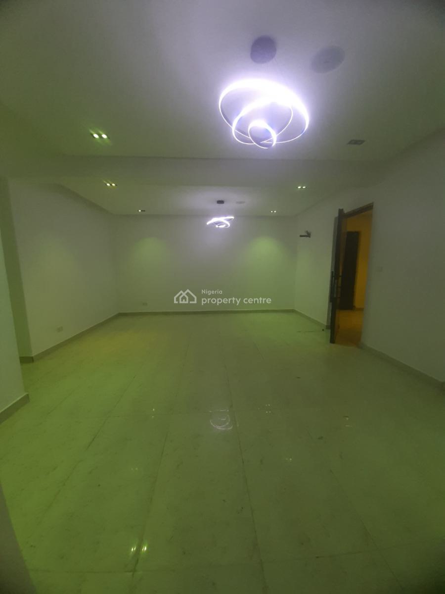 Newly Built and Serviced with 24/7 Power Supply 2 Bedtoom En-suite Fla, Ikate Elegushi, Lekki, Lagos, Flat / Apartment for Rent