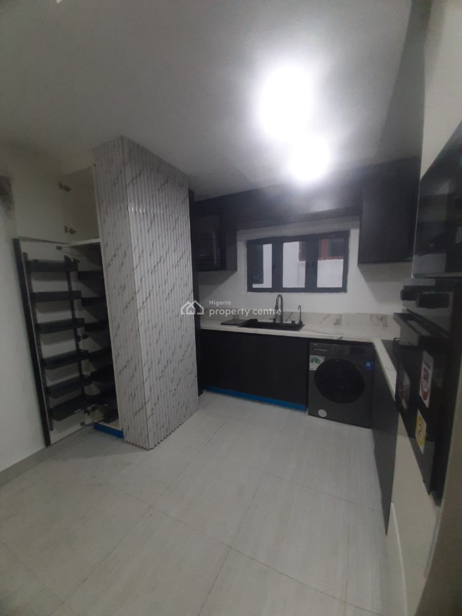 Newly Built and Serviced with 24/7 Power Supply 2 Bedtoom En-suite Fla, Ikate Elegushi, Lekki, Lagos, Flat / Apartment for Rent