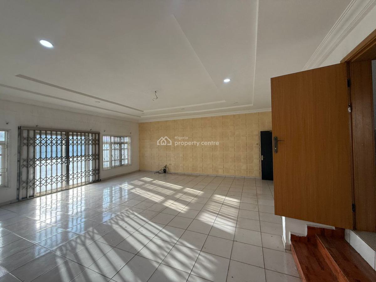Fairly Used 4 Bedrooms Duplex with Bq, Main, Maitama District, Abuja, Semi-detached Duplex for Sale