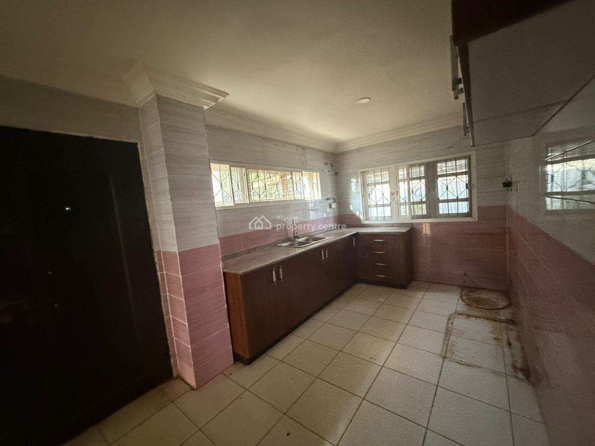 Fairly Used 4 Bedrooms Duplex with Bq, Main, Maitama District, Abuja, Semi-detached Duplex for Sale