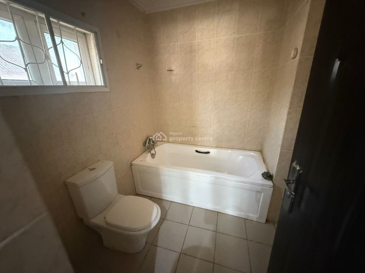 Fairly Used 4 Bedrooms Duplex with Bq, Main, Maitama District, Abuja, Semi-detached Duplex for Sale