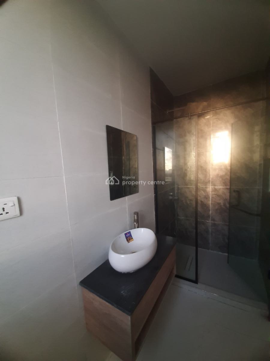 Newly Built and Serviced with 24/7 Power Supply 3 Bedtoom En-suite Fla, Ikate Elegushi, Lekki, Lagos, Flat / Apartment for Rent