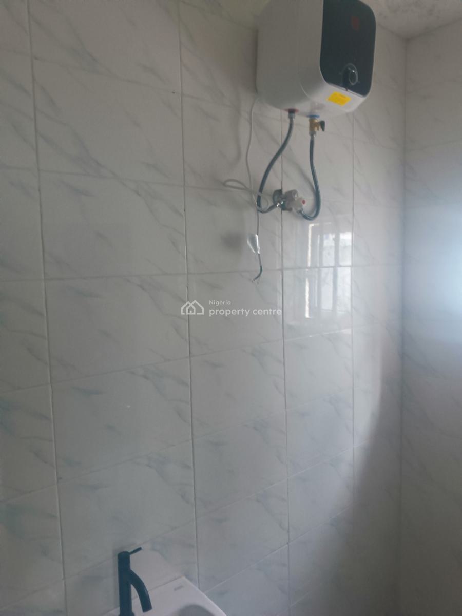 Brand New Luxury 2 Bedrooms Flat, Atlantic View Estate, Alpha Beach Road, New Road Bus-stop, Igbo Efon, Lekki, Lagos, Flat / Apartment for Rent