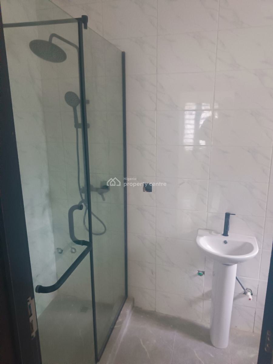 Brand New Luxury 2 Bedrooms Flat, Atlantic View Estate, Alpha Beach Road, New Road Bus-stop, Igbo Efon, Lekki, Lagos, Flat / Apartment for Rent