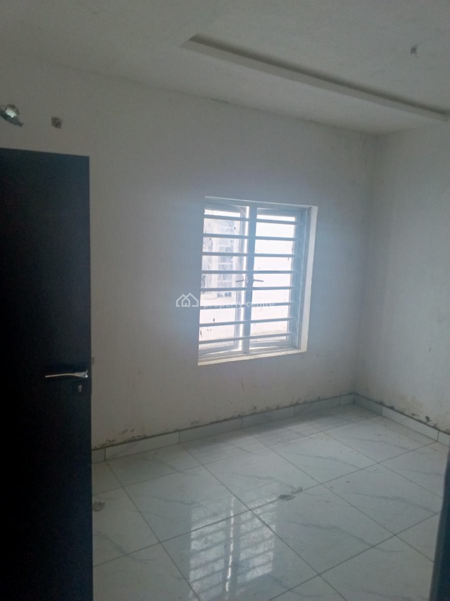 Brand New Luxury 2 Bedrooms Flat, Atlantic View Estate, Alpha Beach Road, New Road Bus-stop, Igbo Efon, Lekki, Lagos, Flat / Apartment for Rent