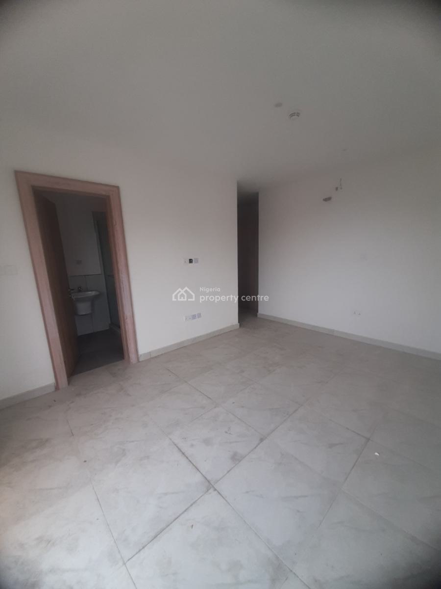 New and Serviced with 24/7 Power Supply 3 Bedroom En-suite Flat. It Wi, Ikate, Lekki, Lagos, Flat / Apartment for Rent