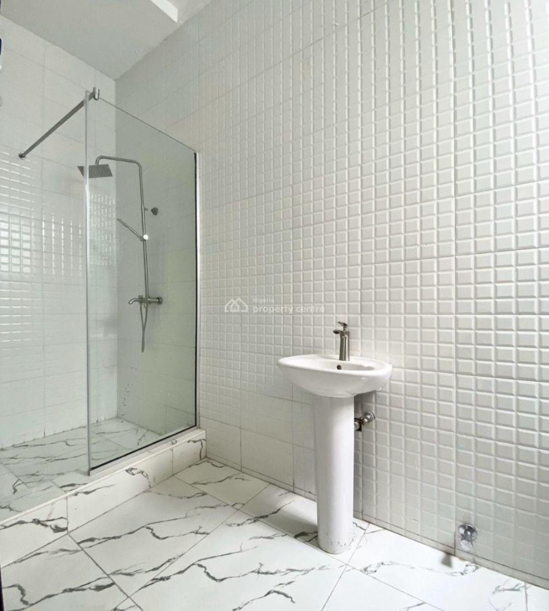 1 Bedroom Apartment with a Private Cinema, Osapa, Lekki, Lagos, Mini Flat (room and Parlour) Short Let