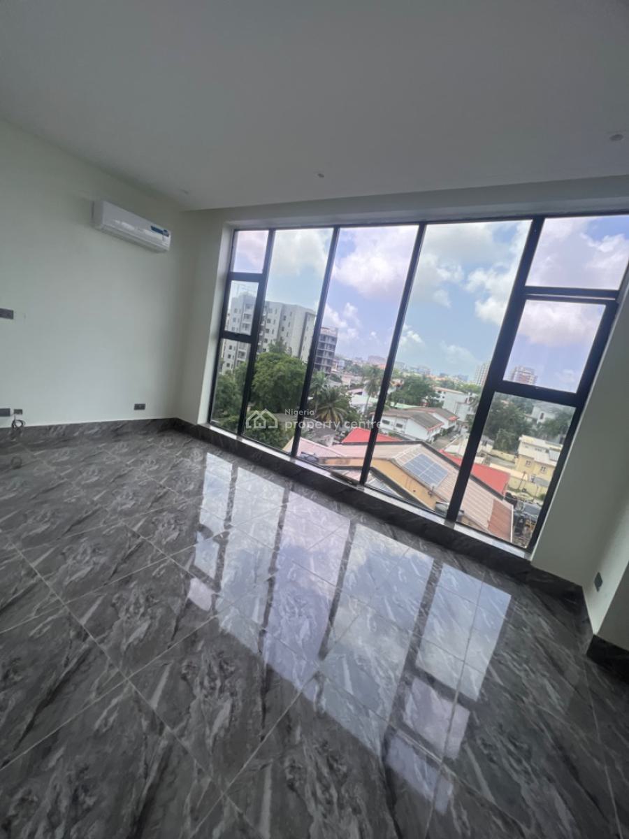 Gorgeous 3 Bedroom Apartment in Ikoyi with Swimming Pool and Gym, Old Ikoyi, Ikoyi, Lagos, Flat / Apartment for Rent