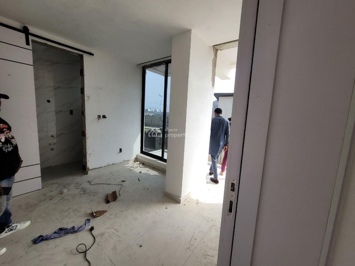 Decent 2 Bedrooms Apartment, Ikate Elegushi, Lekki, Lagos, Flat / Apartment for Sale