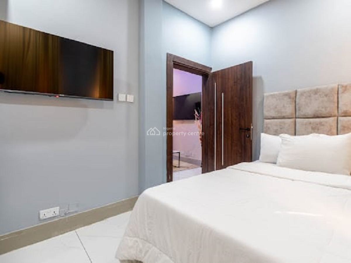 Nicely Furnished 3 Bedroom Apartment, Ikota, Lekki, Lagos, Flat / Apartment Short Let