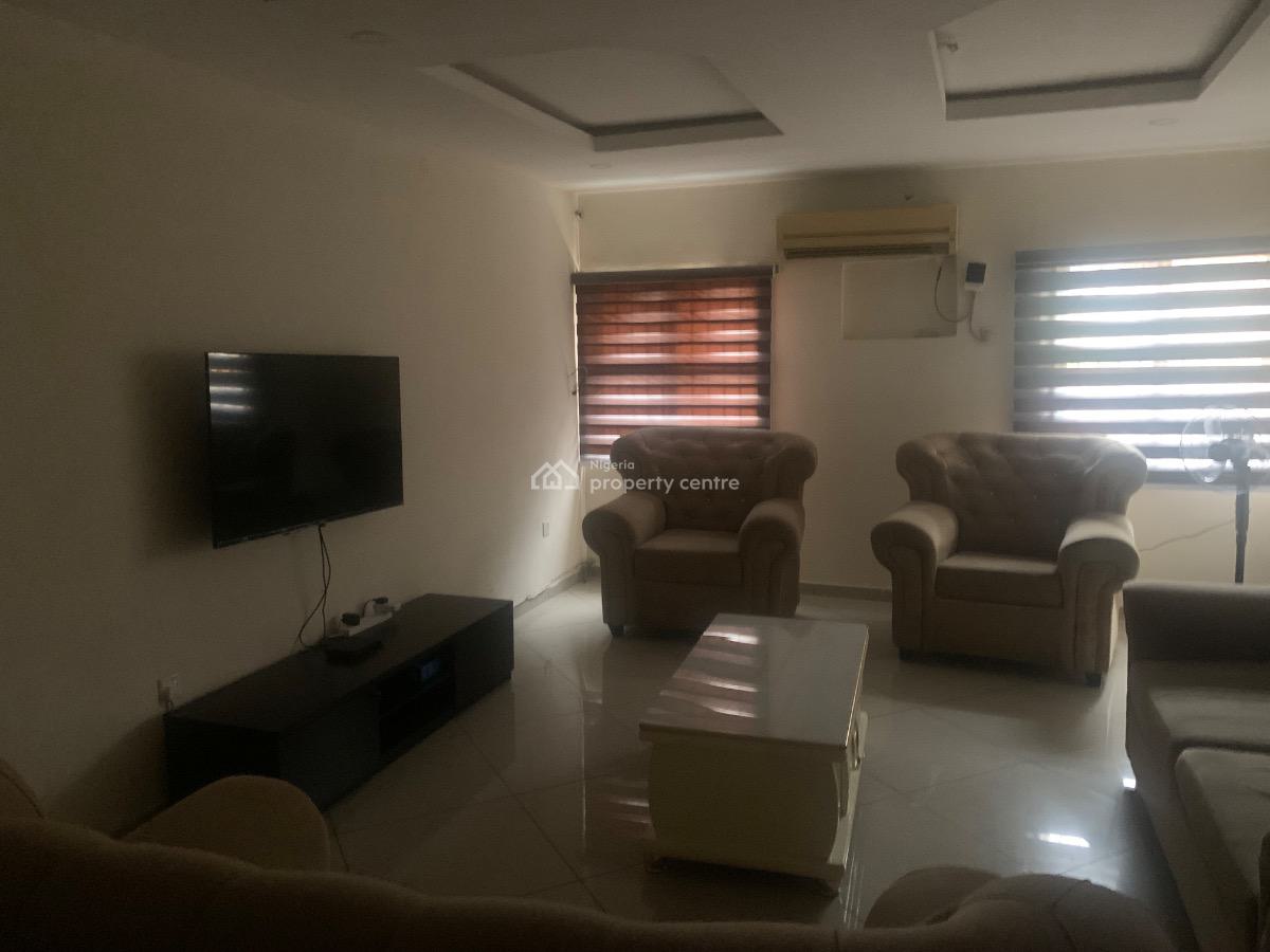 Fully Furnished Well Maintained 3 Bedrooms Flat, Ikeja Gra, Ikeja, Lagos, Flat / Apartment for Rent