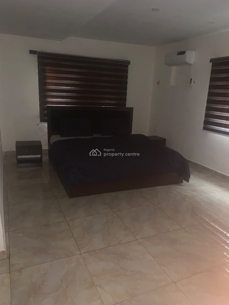 Fully Furnished Well Maintained 3 Bedrooms Flat, Ikeja Gra, Ikeja, Lagos, Flat / Apartment for Rent