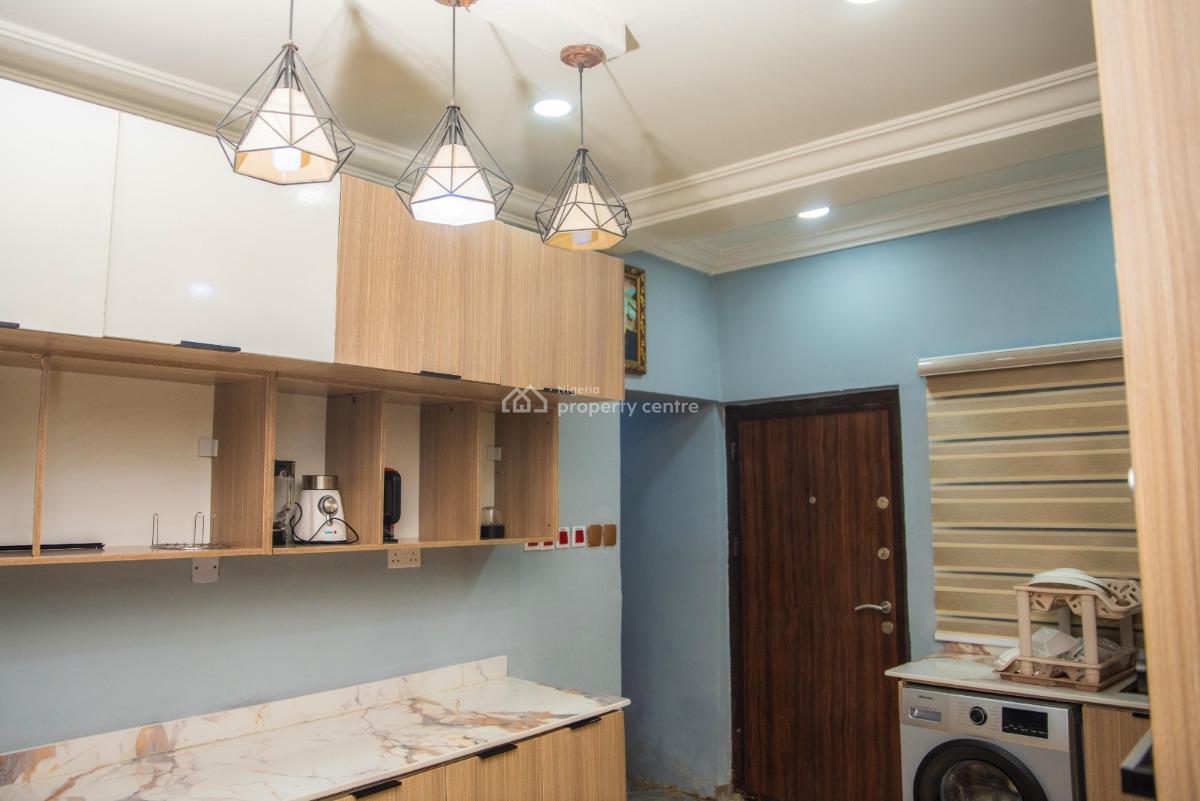 Nicely Furnished 4 Bedroom Apartment, Ikota, Lekki, Lagos, Flat / Apartment Short Let