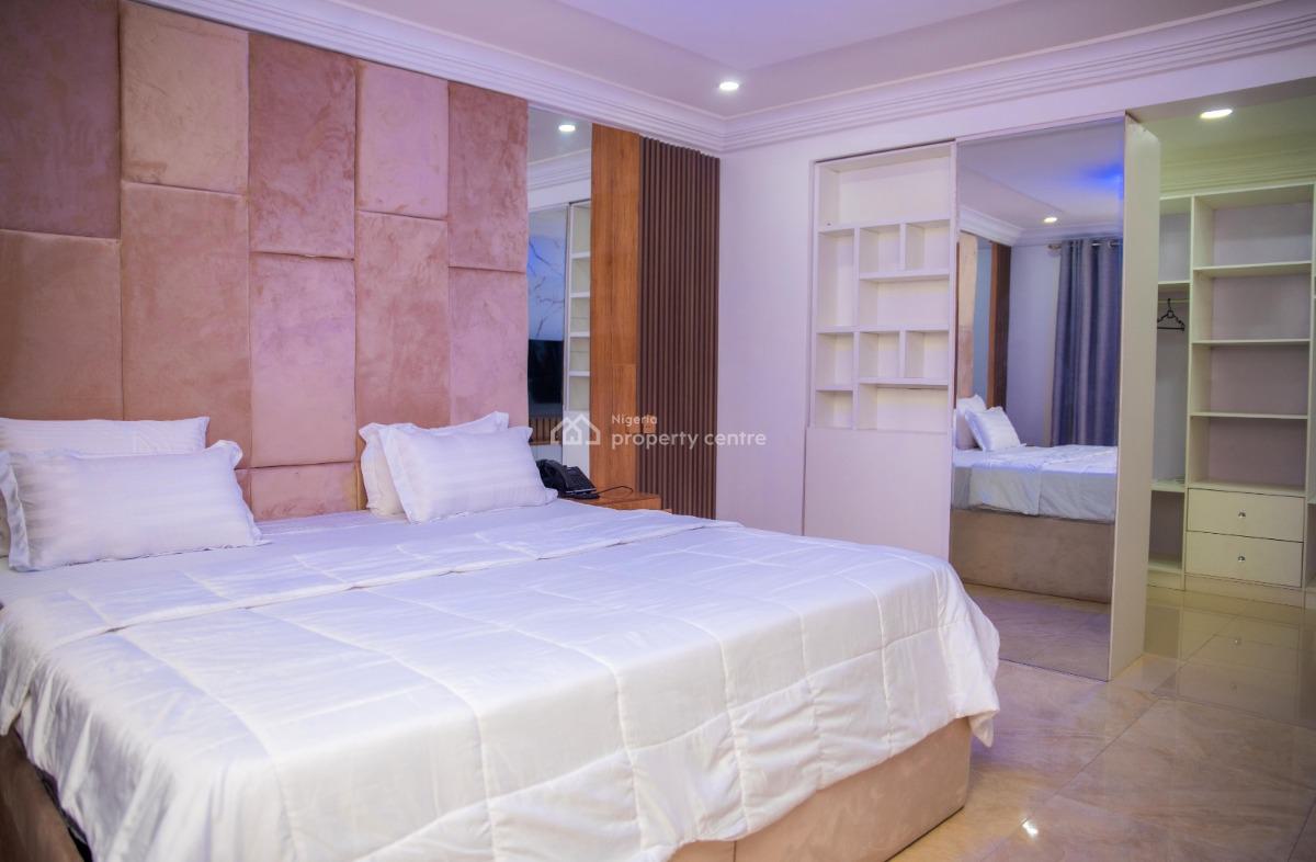 Nicely Furnished 4 Bedroom Apartment, Ikota, Lekki, Lagos, Flat / Apartment Short Let