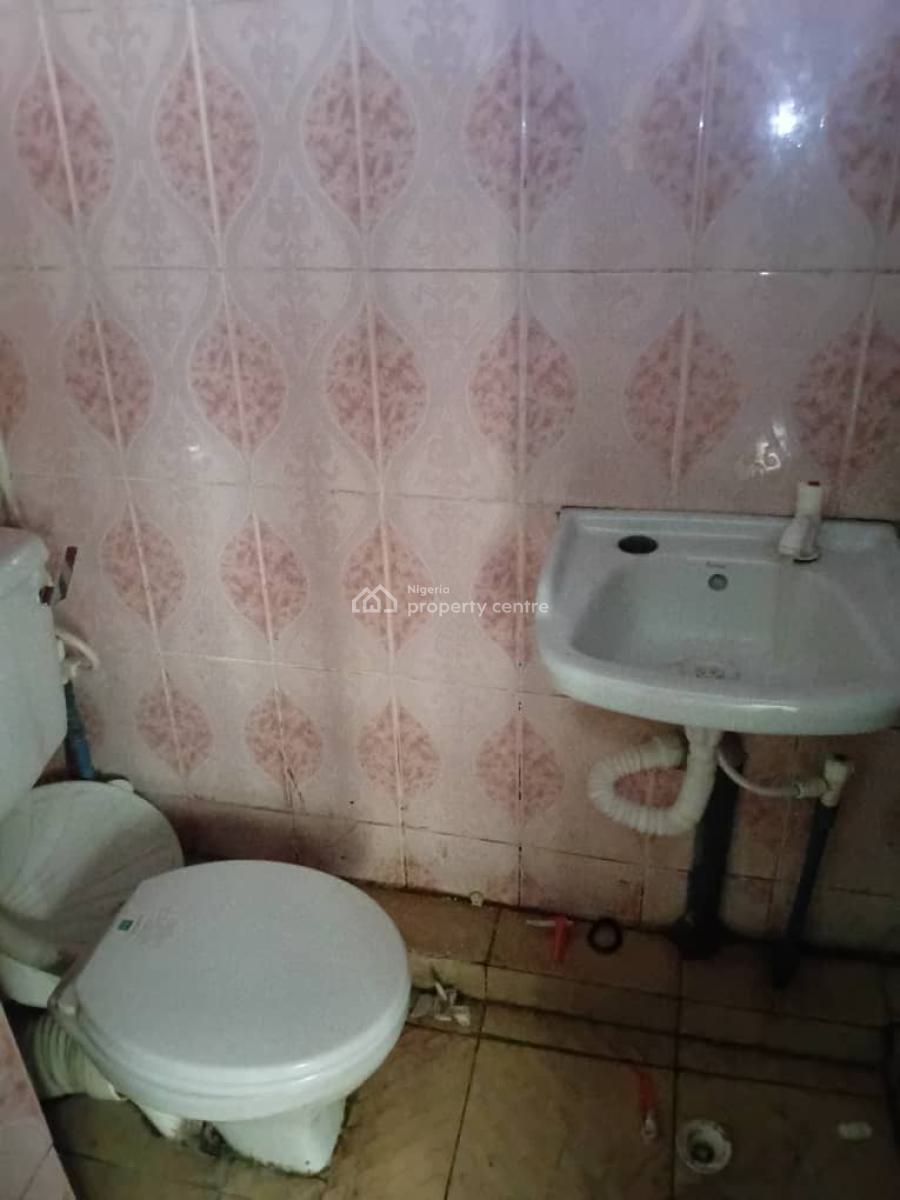 a Room Upstairs in a Shared Apartment Sharing Only Kitchen, Mashyhill Estate, Ado Road, Ajah, Lagos, Self Contain (single Rooms) for Rent
