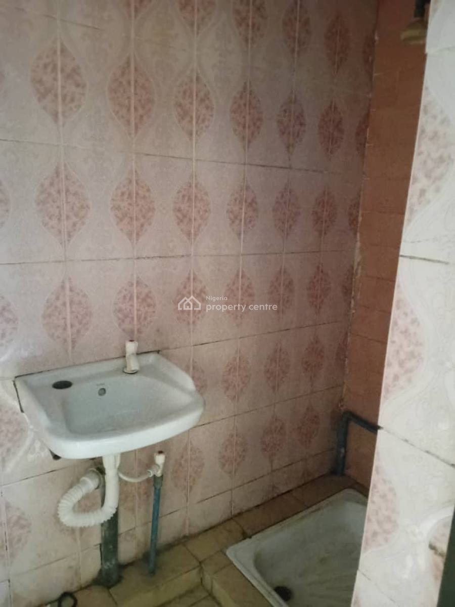 a Room Upstairs in a Shared Apartment Sharing Only Kitchen, Mashyhill Estate, Ado Road, Ajah, Lagos, Self Contain (single Rooms) for Rent