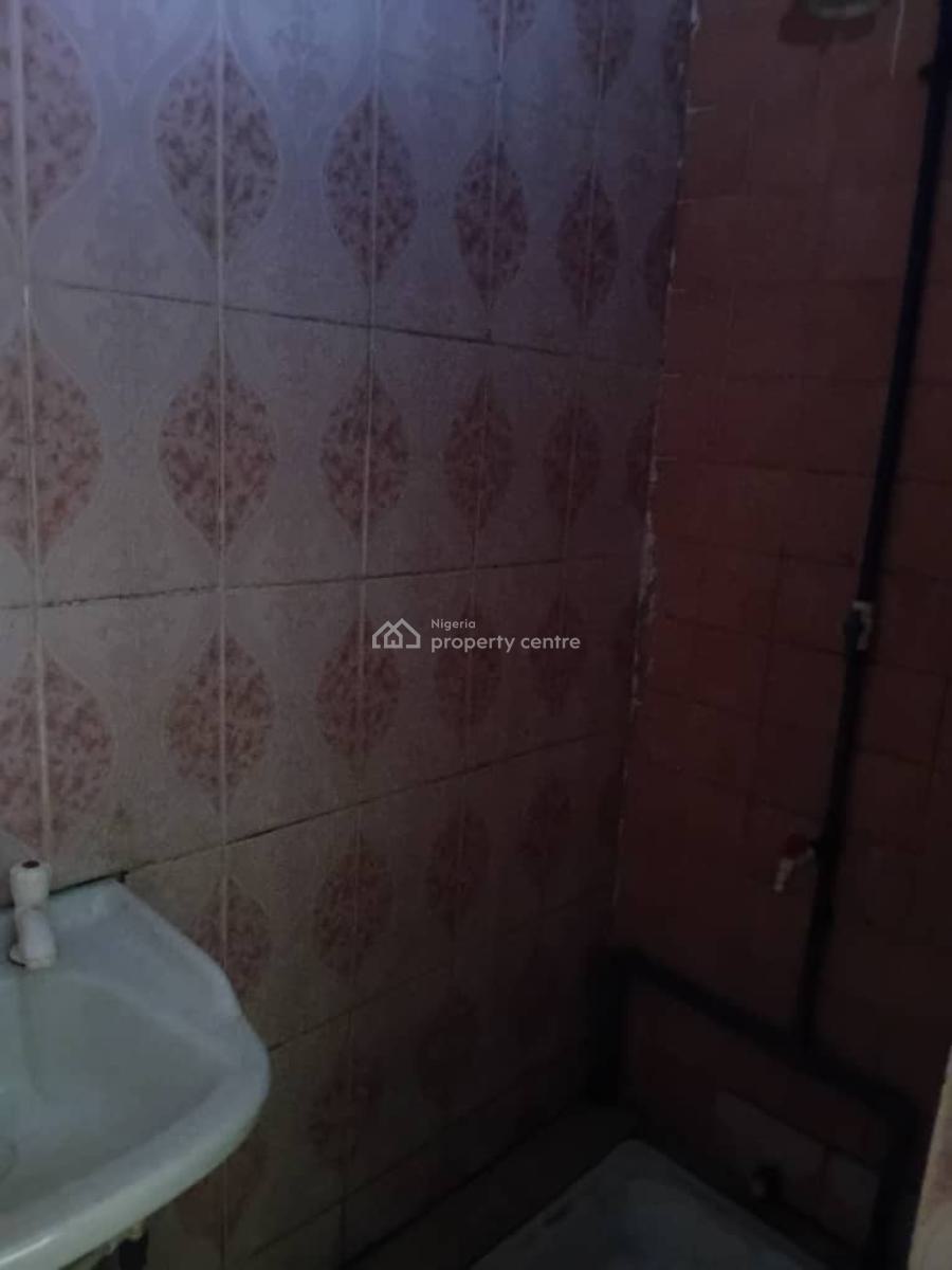 a Room Upstairs in a Shared Apartment Sharing Only Kitchen, Mashyhill Estate, Ado Road, Ajah, Lagos, Self Contain (single Rooms) for Rent