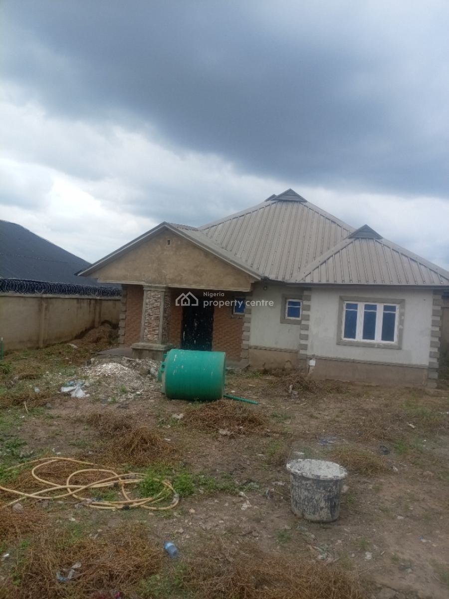 4 Bedroom Bungalow on a Plot of Land, Araba, Oluwo, Egbeda, Oyo, Detached Bungalow for Sale