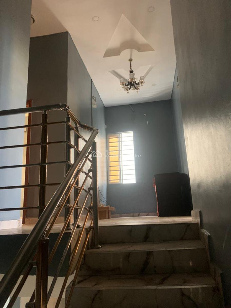 Classic and Well Defined 4 Bedrooms Duplex, Chevron Drive, Lekki, Lagos, Semi-detached Duplex for Sale