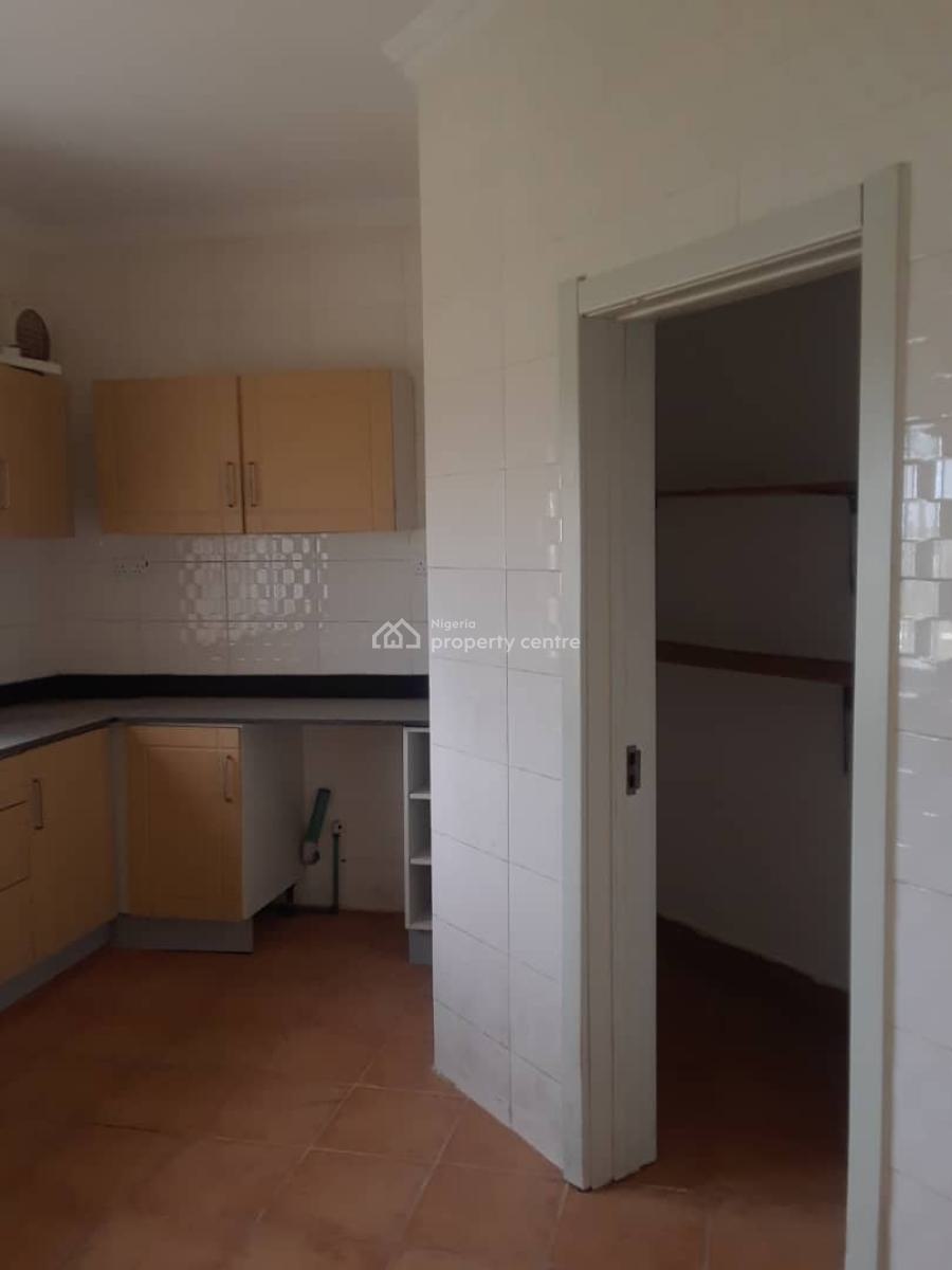 Lightly Furnished 3bedroom Apartment Ideal for Staff Quarters, Beside Pinnock Beach Estate, Osapa, Lekki, Osapa, Lekki, Lagos, Flat / Apartment for Rent