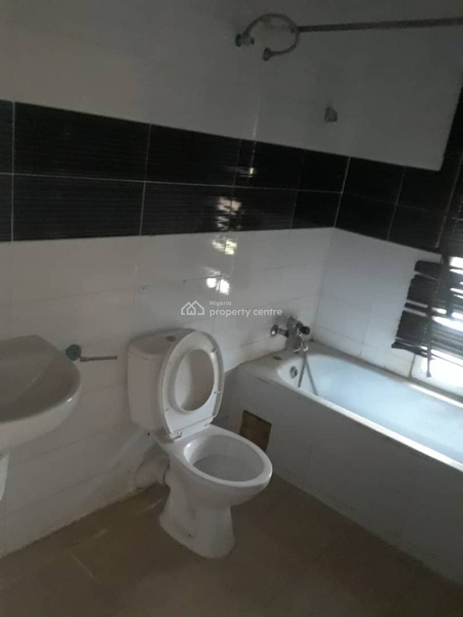 Lightly Furnished 3bedroom Apartment Ideal for Staff Quarters, Beside Pinnock Beach Estate, Osapa, Lekki, Osapa, Lekki, Lagos, Flat / Apartment for Rent