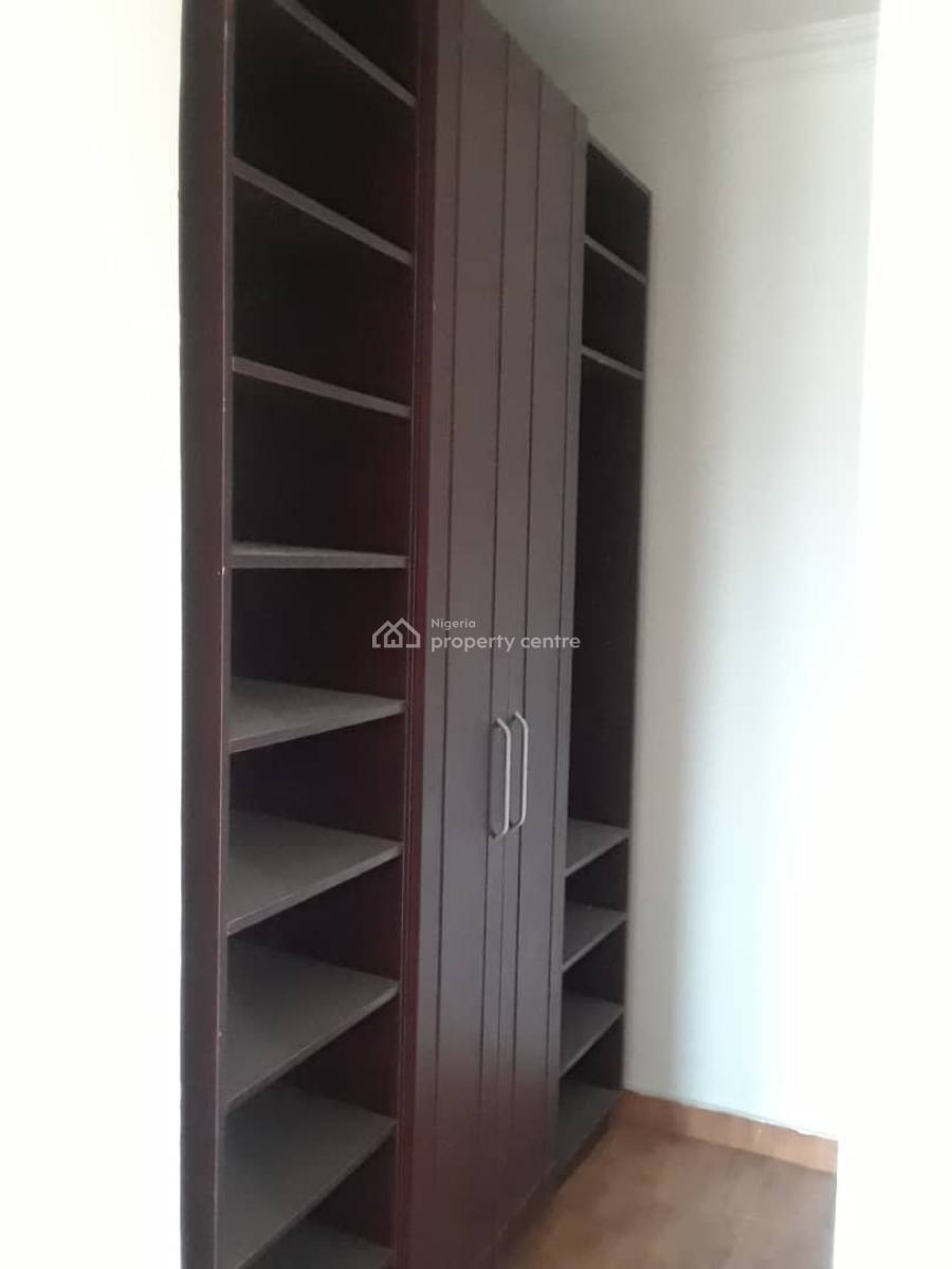 Lightly Furnished 3bedroom Apartment Ideal for Staff Quarters, Beside Pinnock Beach Estate, Osapa, Lekki, Osapa, Lekki, Lagos, Flat / Apartment for Rent