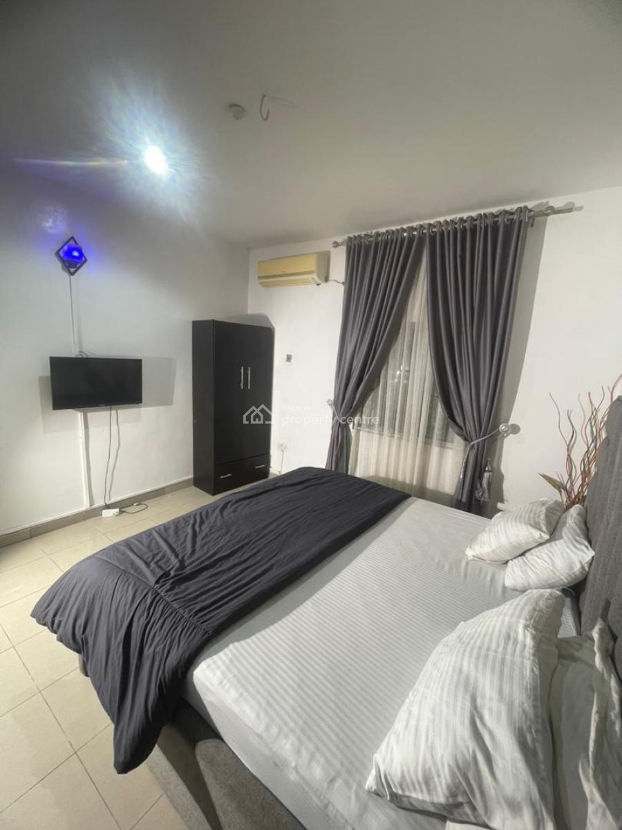 Luxurious One Bedroom Apartment, Libreville Street Wuse 2, Wuse 2, Abuja, Flat / Apartment Short Let