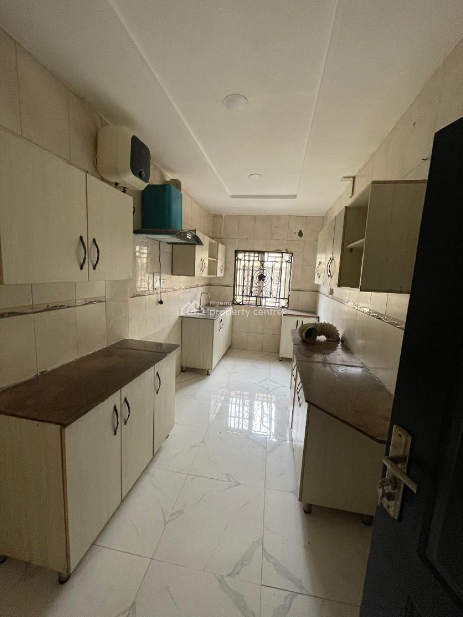 3 Bedroom Apartment, Lekki Phase 1, Lekki, Lagos, Flat / Apartment for Rent