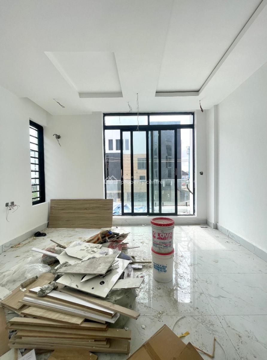 2 Bedroom Fully Serviced Apartment with an Elevator and Fully Equipped, Lekki Phase 1, Lekki, Lagos, Flat / Apartment for Sale