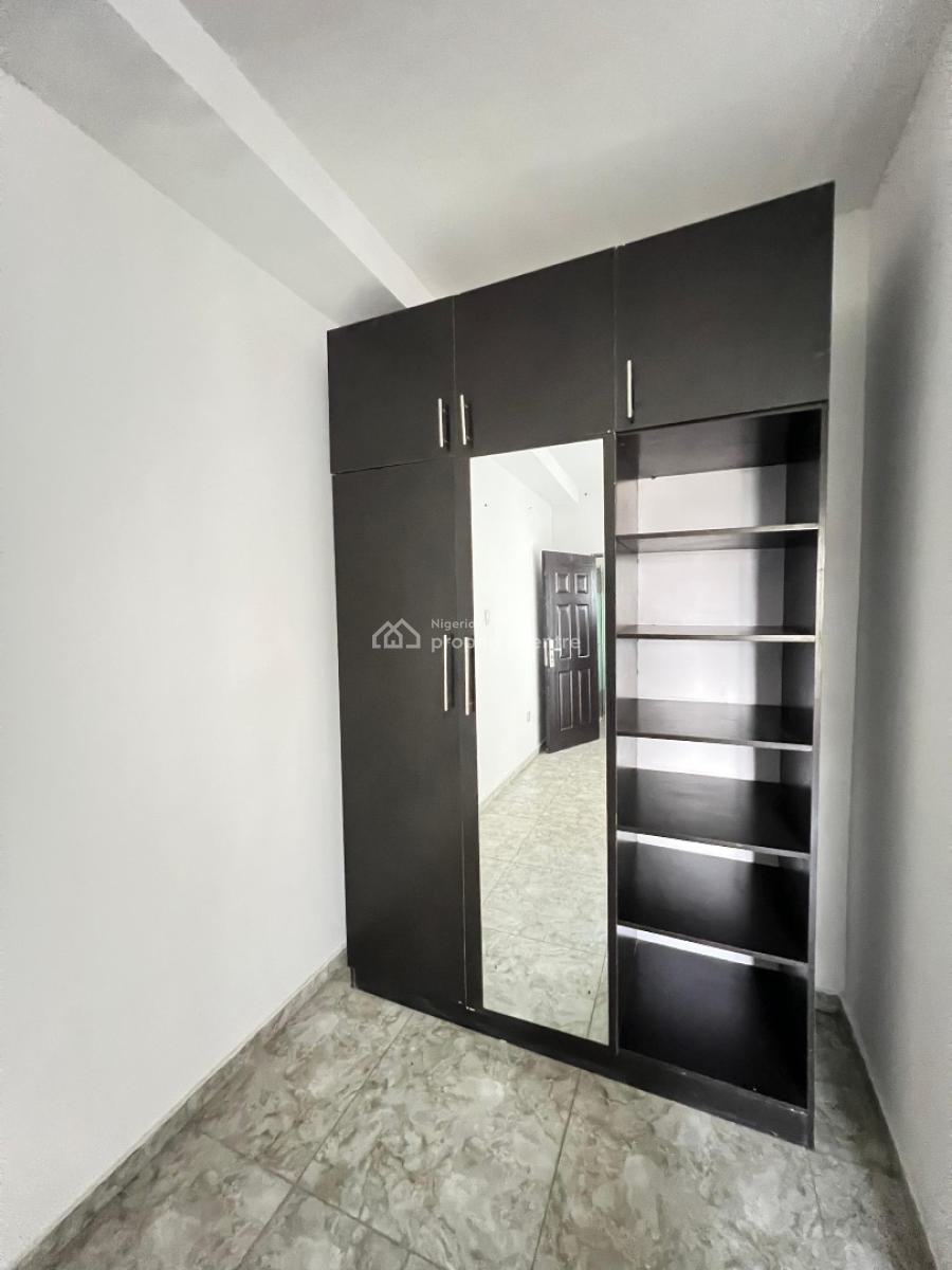 Exclusive 3bedroom Apartment with Boys Quarter, Lekki Phase 1, Lekki, Lagos, Flat / Apartment for Sale