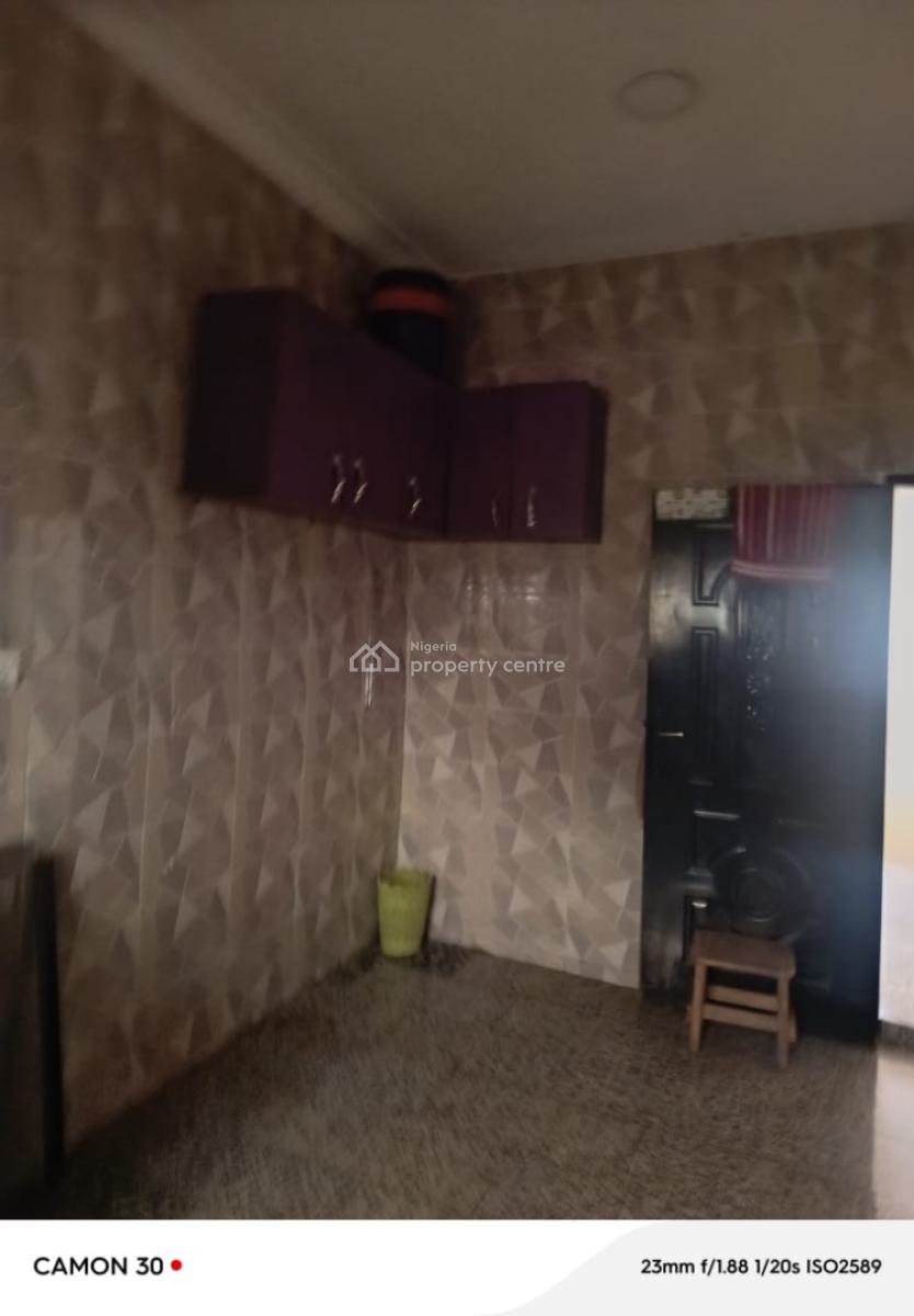 a Sparkling Spacious 3 Bedroom in a Detached Duplex Upstairs with a/cs, Dakwo/lokogoma, Dakwo, Abuja, Flat / Apartment for Rent