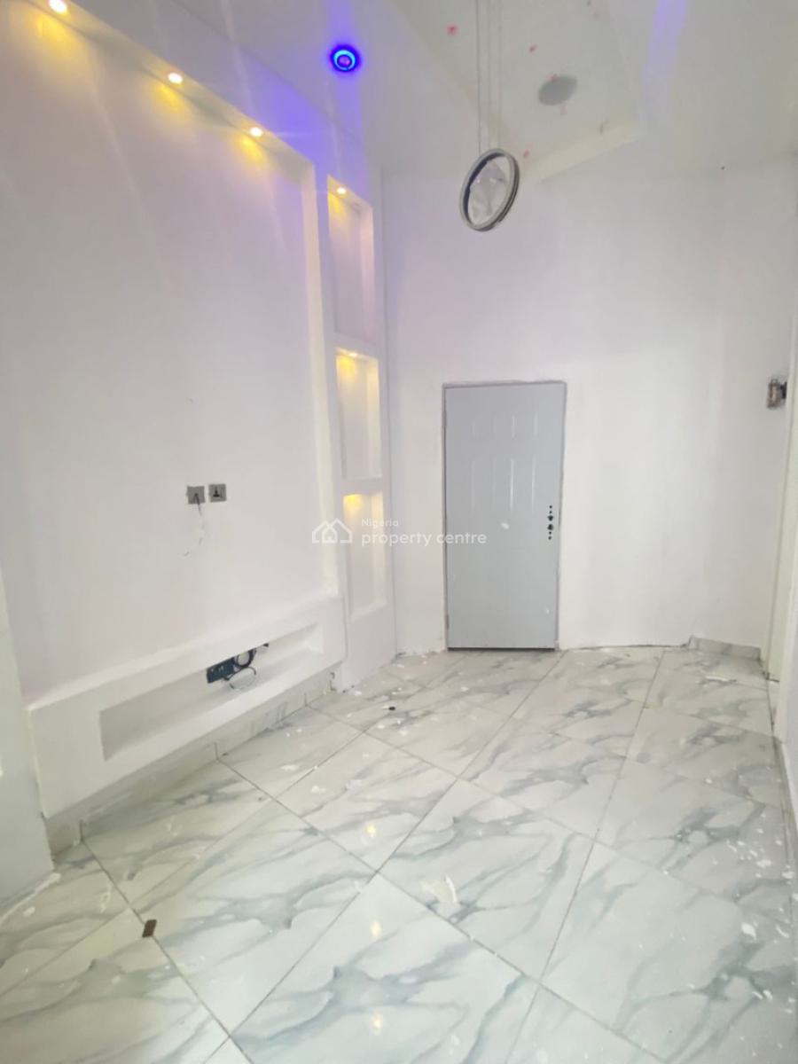 Master Bedroom + Mini Lounge ( Upstairs), Oral Estate Extension, Ikota, Lekki, Lagos, Mini Flat (room and Parlour) for Rent