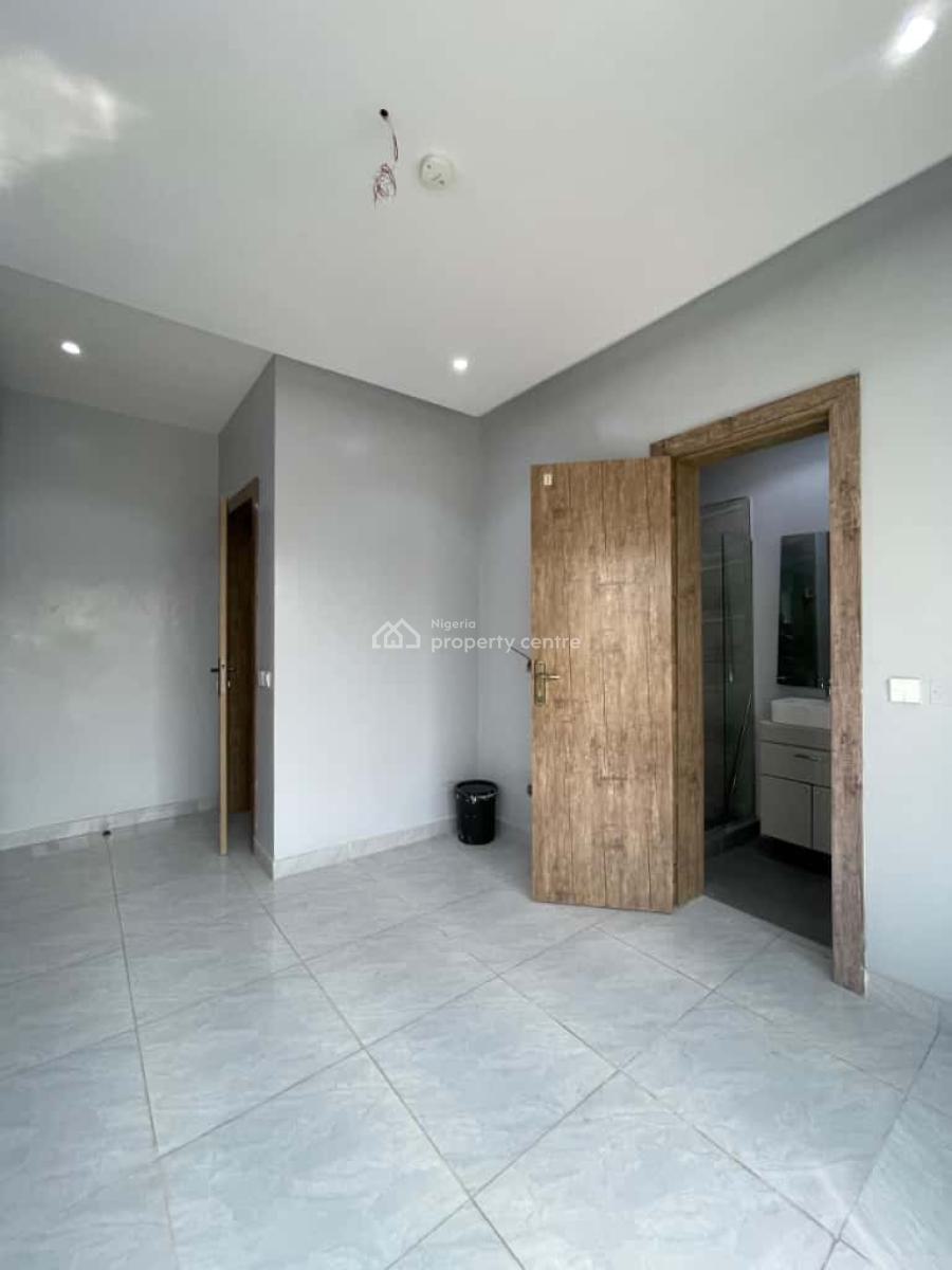 Luxury  4 Bedroom Maisonette, Lekki Phase 1, Lekki, Lagos, Flat / Apartment for Sale