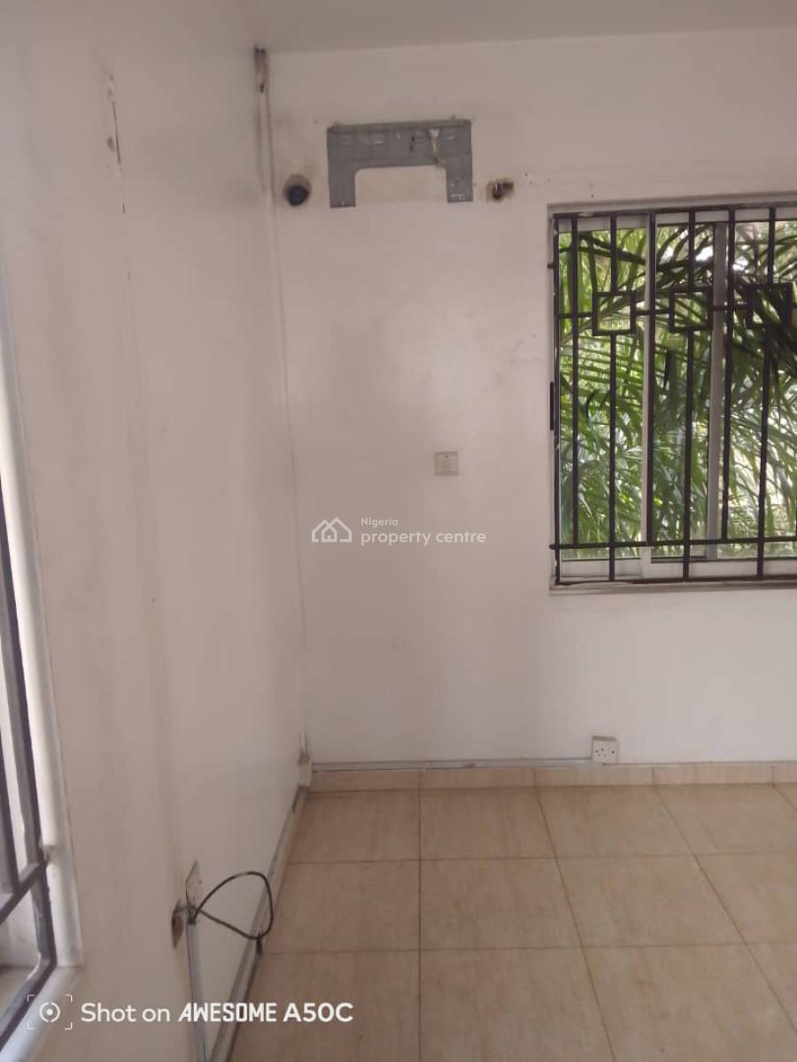 Spacious 4 Bedroom Semi Detached House with 2 Rooms Bq, Off Durosimi Etti Road, Lekki Phase 1, Lekki, Lagos, Semi-detached Duplex for Rent