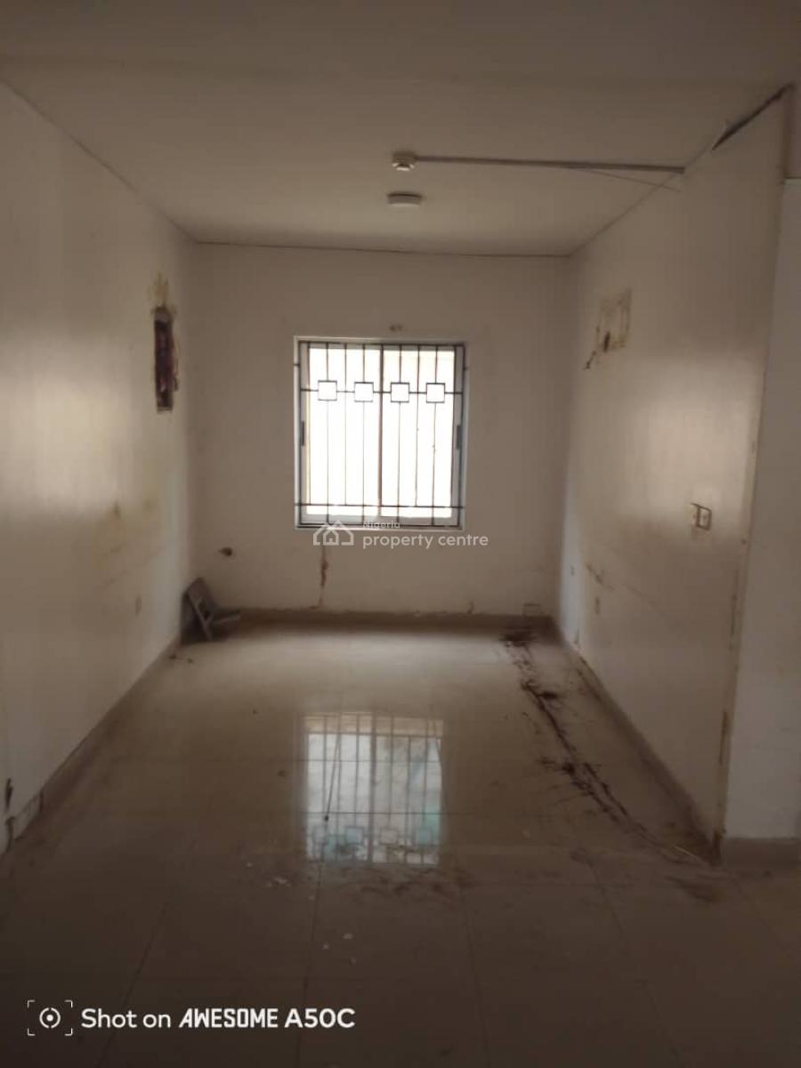 Spacious 4 Bedroom Semi Detached House with 2 Rooms Bq, Off Durosimi Etti Road, Lekki Phase 1, Lekki, Lagos, Semi-detached Duplex for Rent