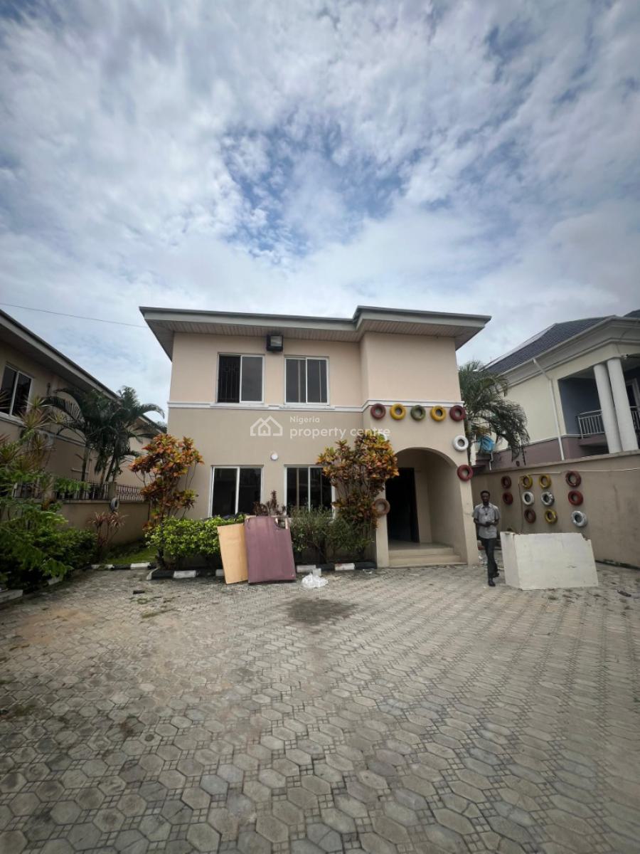 Spacious 4 Bedroom Semi Detached House with 2 Rooms Bq, Off Durosimi Etti Road, Lekki Phase 1, Lekki, Lagos, Semi-detached Duplex for Rent