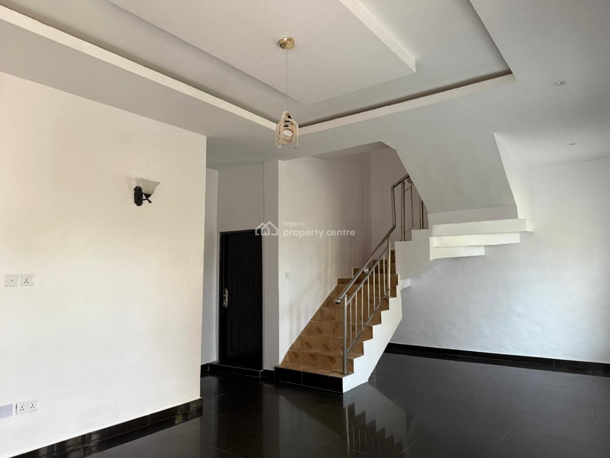 4 Bedrooms Semi-detached Duplex with 2 Standard Living Rooms, Ologolo, Lekki, Lagos, Semi-detached Duplex for Rent