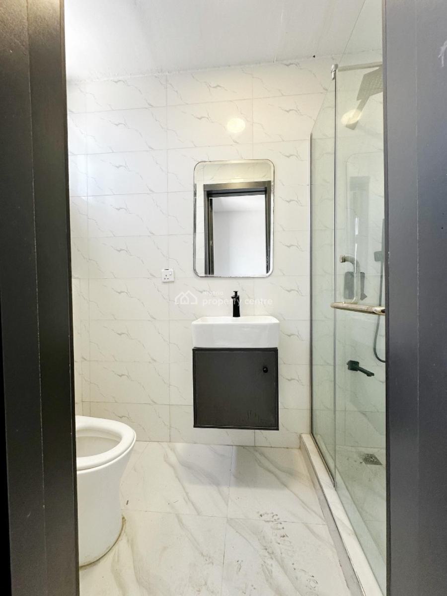Luxury 2 Bedroom Apartment, Lekki Phase 1, Lekki, Lagos, Block of Flats for Sale