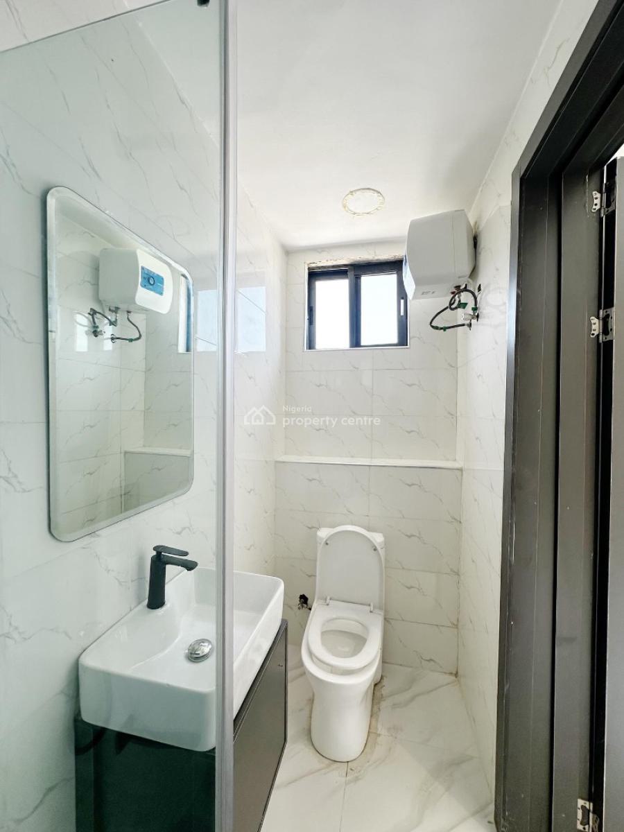 Luxury 2 Bedroom Apartment, Lekki Phase 1, Lekki, Lagos, Block of Flats for Sale