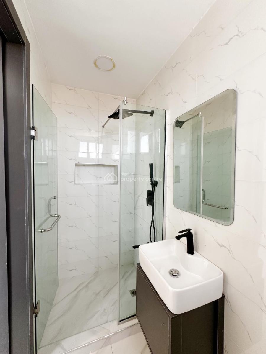 Luxury 2 Bedroom Apartment, Lekki Phase 1, Lekki, Lagos, Block of Flats for Sale
