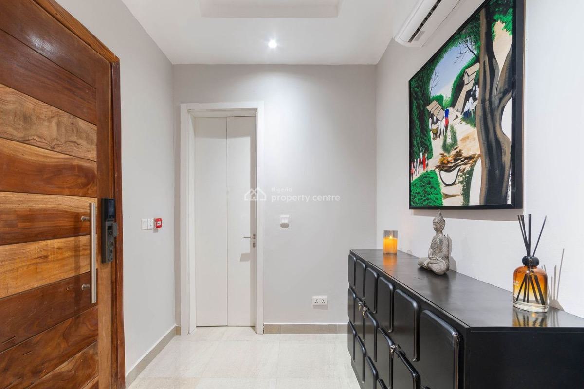Exquisitely Designed 2-bedroom Apartment, Lekki Phase 1, Lekki, Lagos, Flat / Apartment Short Let