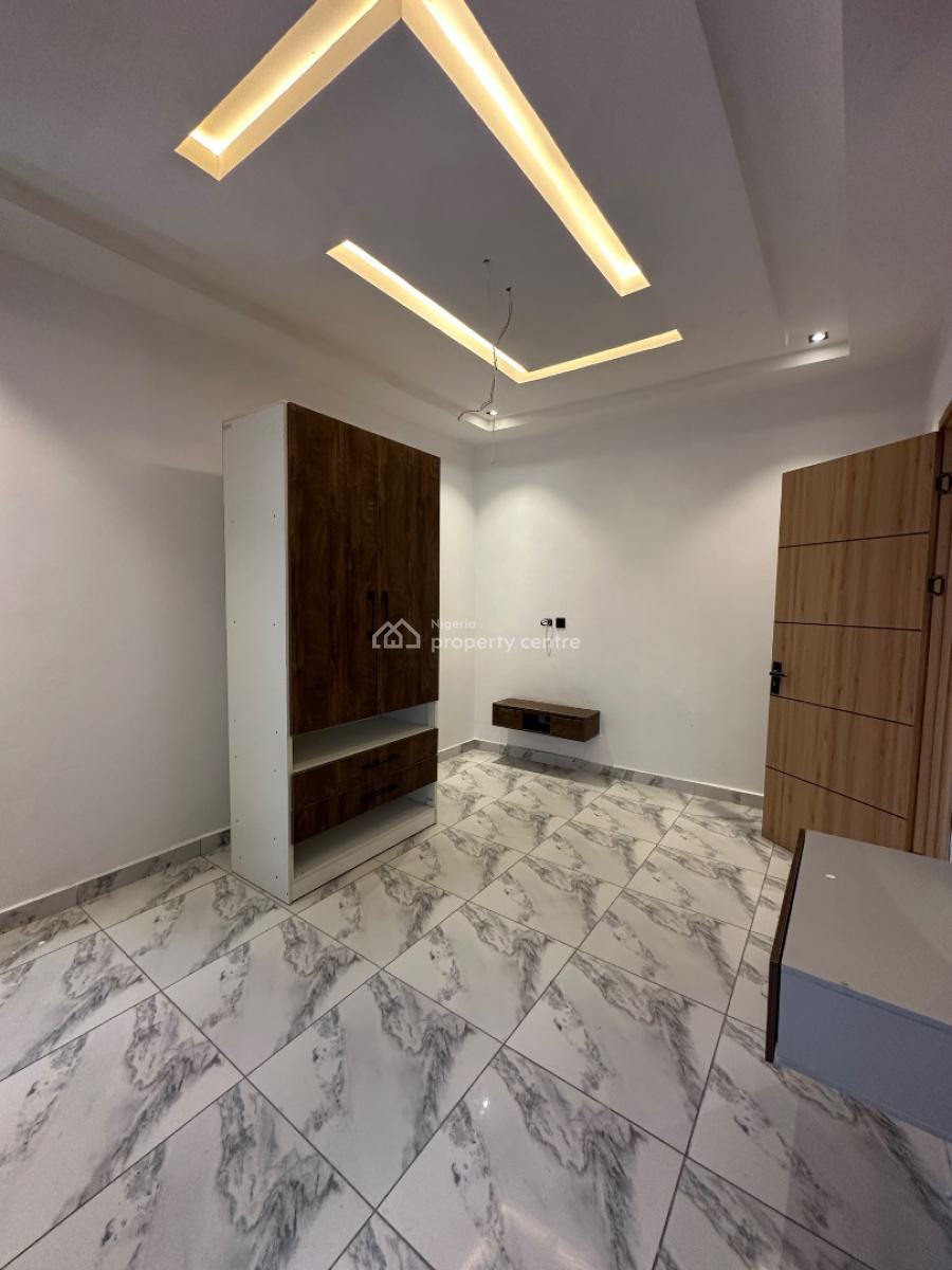 2bedroom Apartement, Illasan, Lekki, Lagos, Flat / Apartment for Sale
