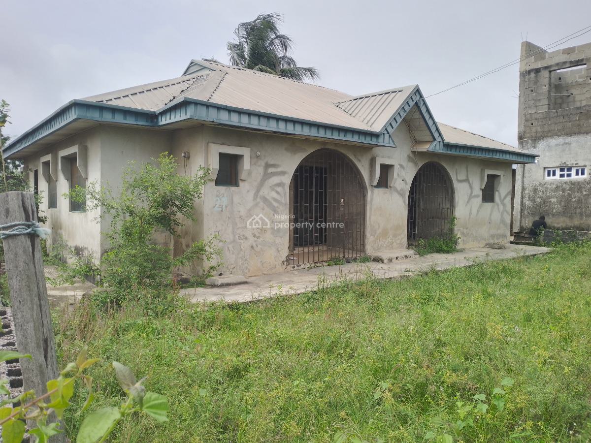 3 Bedroom Bungalow, Oduloye Off Bayeku Road, Igbogbo, Ikorodu, Lagos, Detached Bungalow for Sale